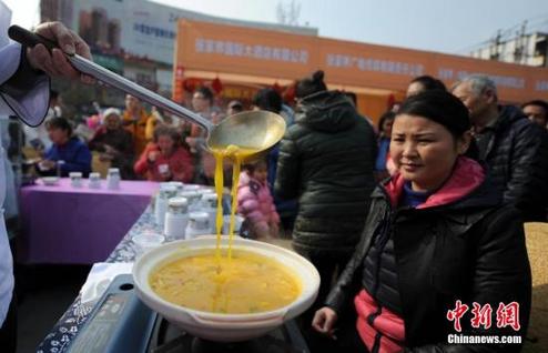 临沧食药监总局：元旦春节期间严防不合格食品流向餐桌